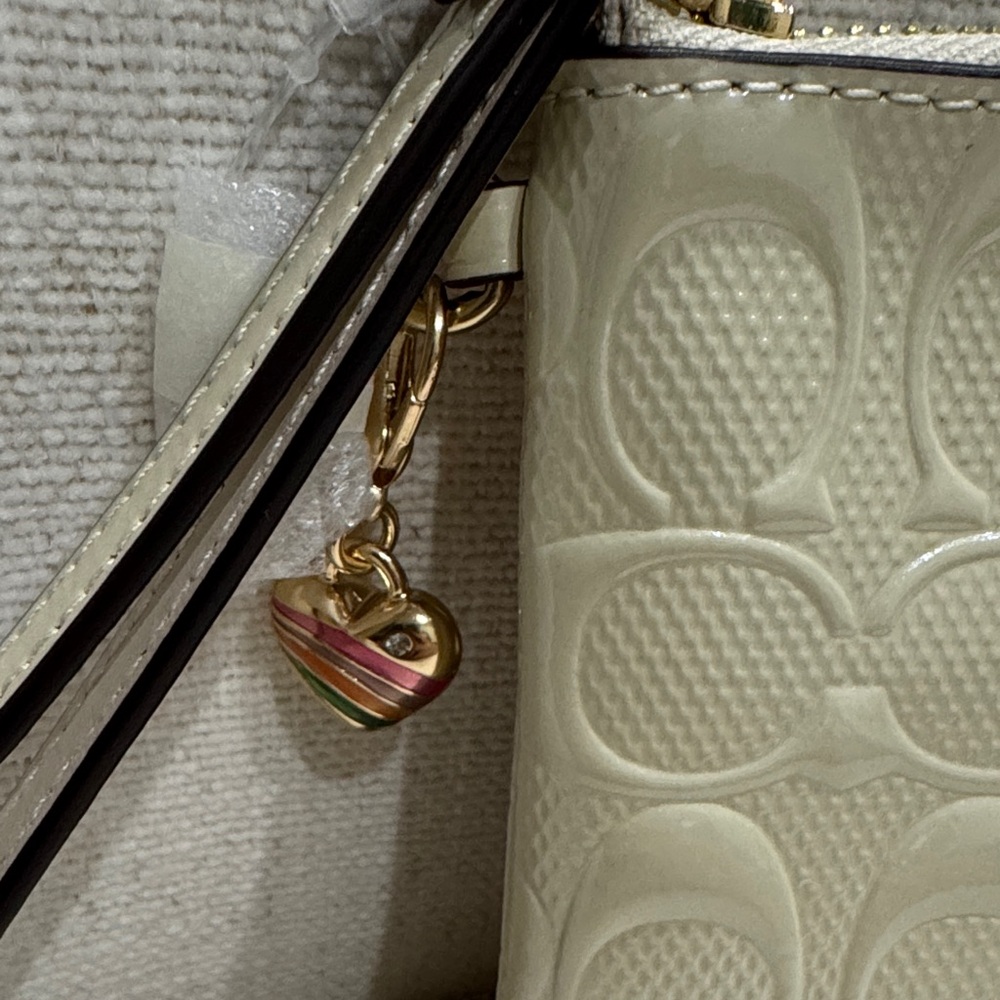 Coach Cream/ Light Beige Embossed Wristlet  NWT and Dust Bag - Picture 2 of 7